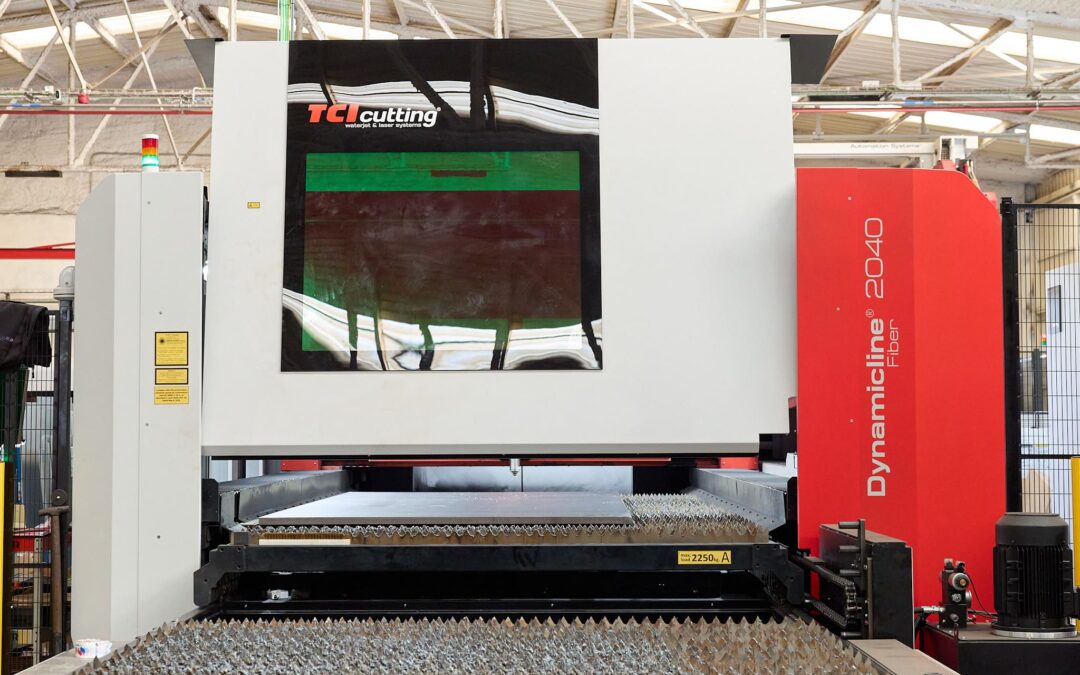 URLASER amplía su capacidad con una segunda máquina TCI de 20 kW capaz de cortar chapas de 3.000×1.500×30 mm completas